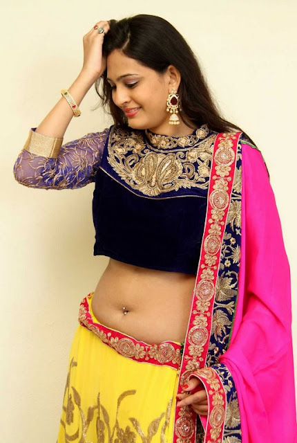 South actress spicy navel pics swetha jadhav