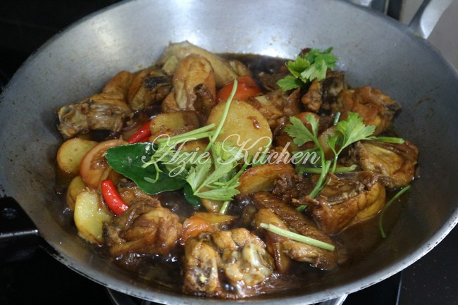 Ayam Masak Kicap Mudah dan Sedap - Azie Kitchen