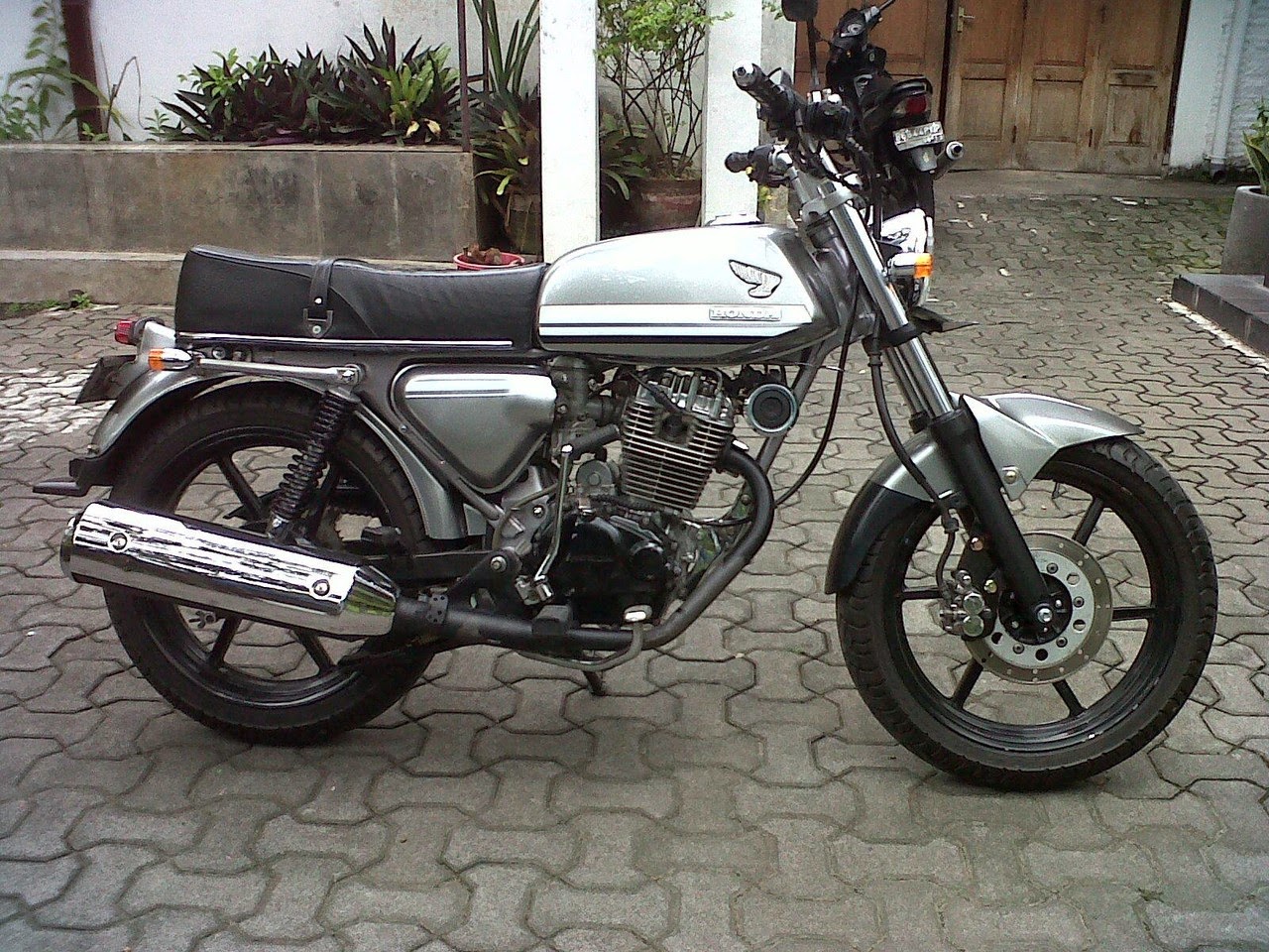 Koleksi Modif Honda Tiger Jadi Cb 100 Terbaru Dan Terlengkap