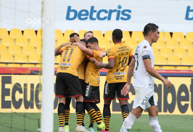Barcelona golea a Mushuc Runa en el monumental