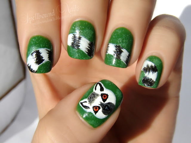 nails nailart nail art polish mani manicure Spellbound ABC Challenge hand drawn painted L is for Lemur Catta Ring Tailed Ring-Tailed animals primate tail stripes black white green gold orange