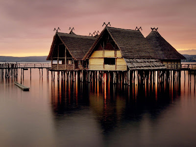 rumah kayu. foto rumah kayu