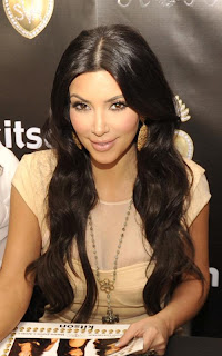 Kardashian Sisters: Jewelry Launch Meet-and-Greet Wallpaper