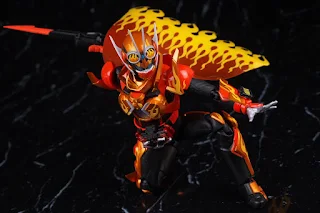 REVIEW SHFiguarts Kamen Rider Fire Gotchard Daybreak/Gotchard Daybreak Steam Hopper, Bandai