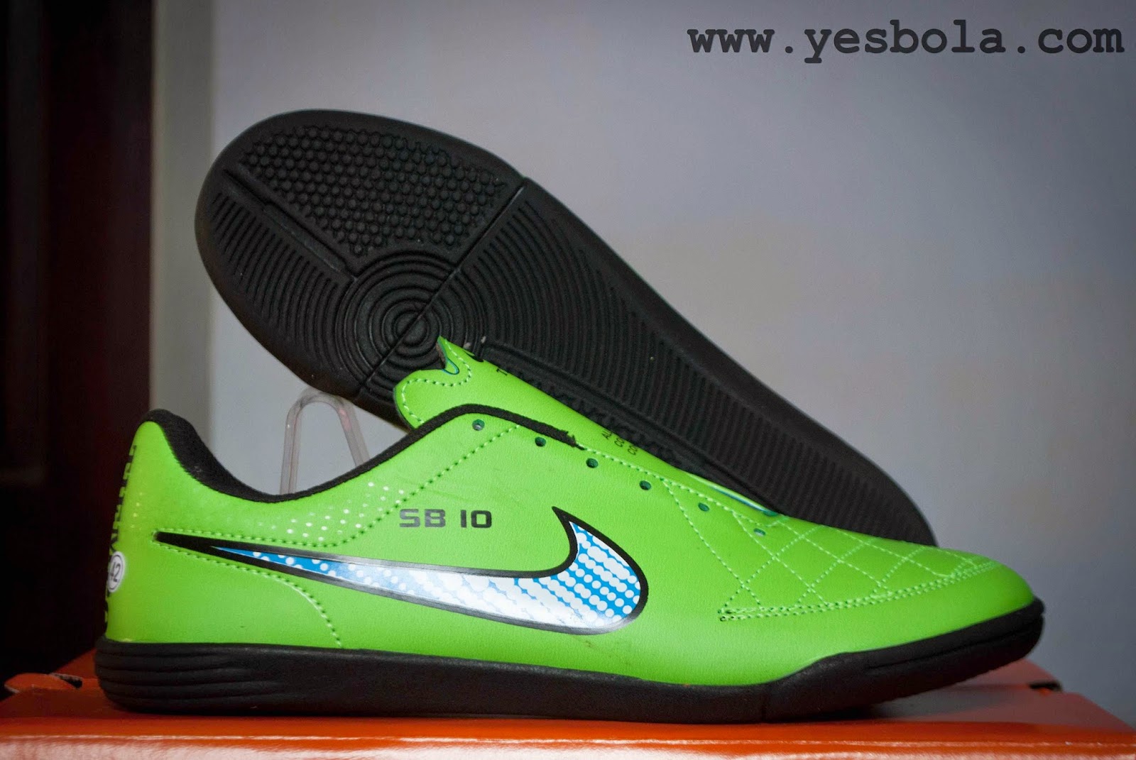 daftar harga sepatu futsal nike terbaru kw