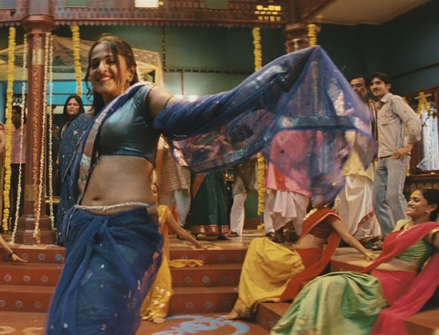 Anushka Shetty Hot Navel Dance