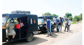 बसे बन्द होने से यात्रियों ओर मजबूर लोंगो का गलत फायदा उठाकर ज्यादा भाड़ा वसूल कर रहे है ऐपे चालक