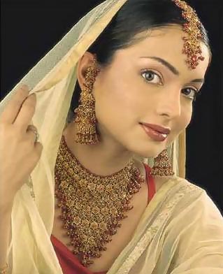 Pakistan actress Model Amna Haq Photo