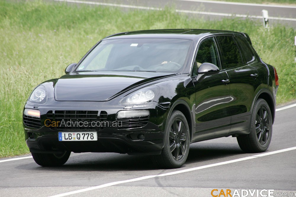 Hope you guys enjoy to see some cool images of Porsche Cayenne in Dubai