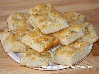 http://absolutdelicios.blogspot.ro/2016/02/focaccia-cu-cascaval.html