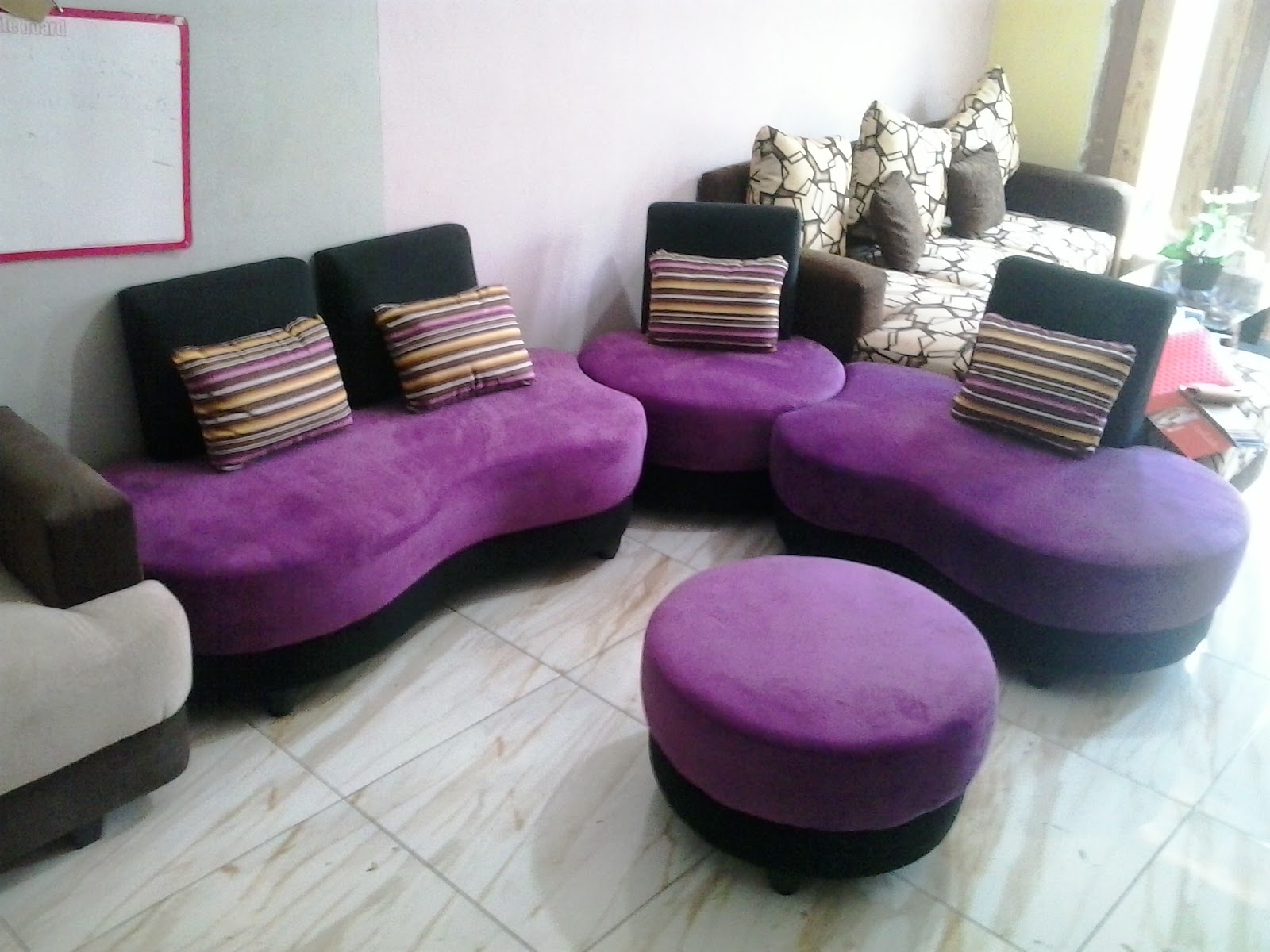 Sofa Maskot Kain Tavost Lembut Idr 2jt