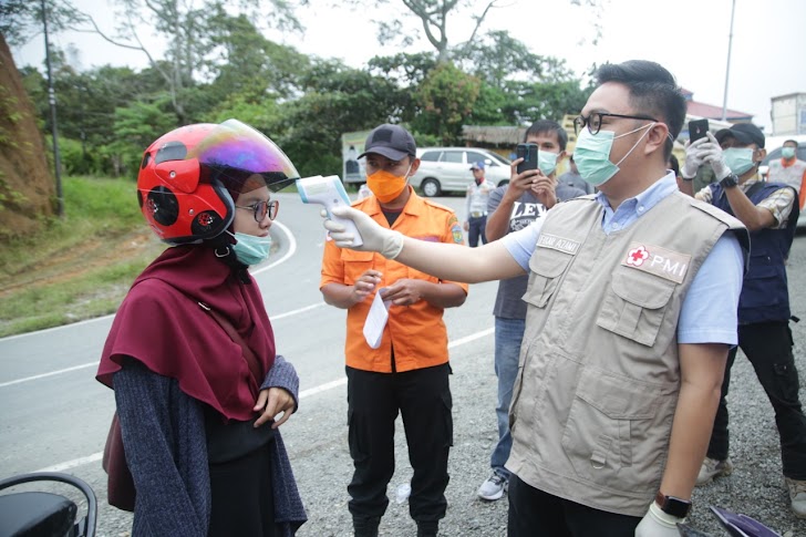 PMI Tempatkan Personil di Posko Pengecekan Puncak 