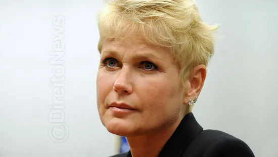 xuxa desculpas testes vacinas remedios presos