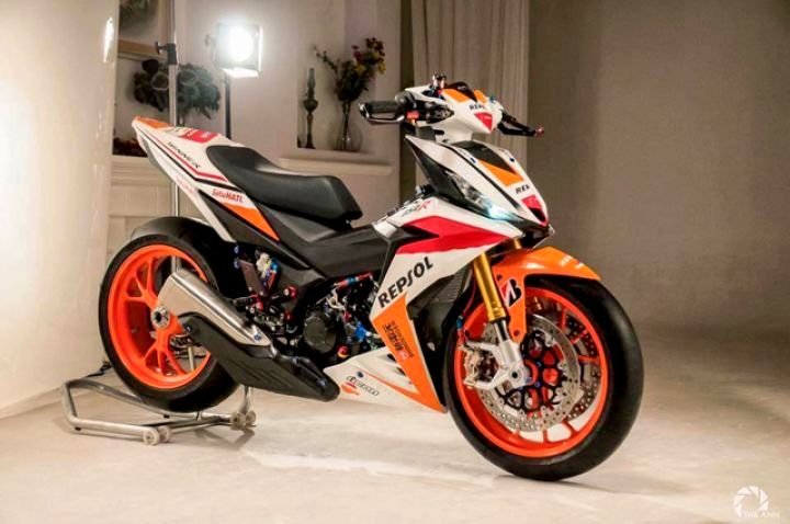  Modifikasi  Honda Supra  GTR  150  ini cetar membahana pakai 