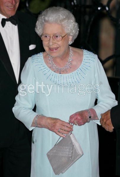 queen elizabeth ii wedding gown. queen elizabeth ii wedding