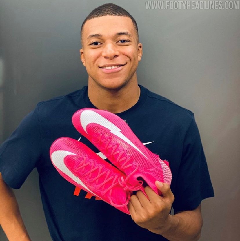 nike mercurial soccer cleats pink