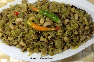 Mild snake gourd stir-fry with black eyed beans