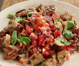 How to make panzanella salad step by step