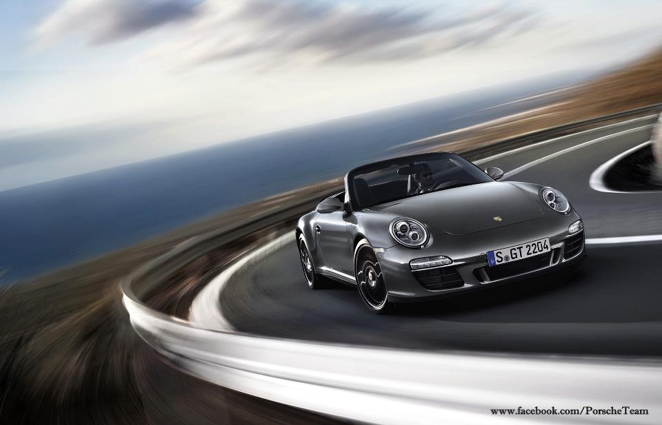  Porche 911 Carrera 4 GTS Cabriolet