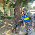 Coronela directora Regional Sur Central de la Policía interactúa con niños de distintos sectores de la ciudad de Baní 