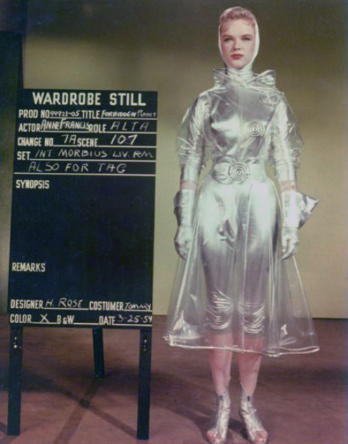 Las pruebas de vestuario de Anne Francis para Planeta Prohibido (1956)