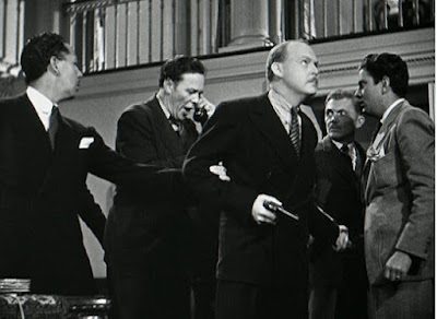 Still - The jury foreman is marked for death in The Man They Could Not Hang (1939)