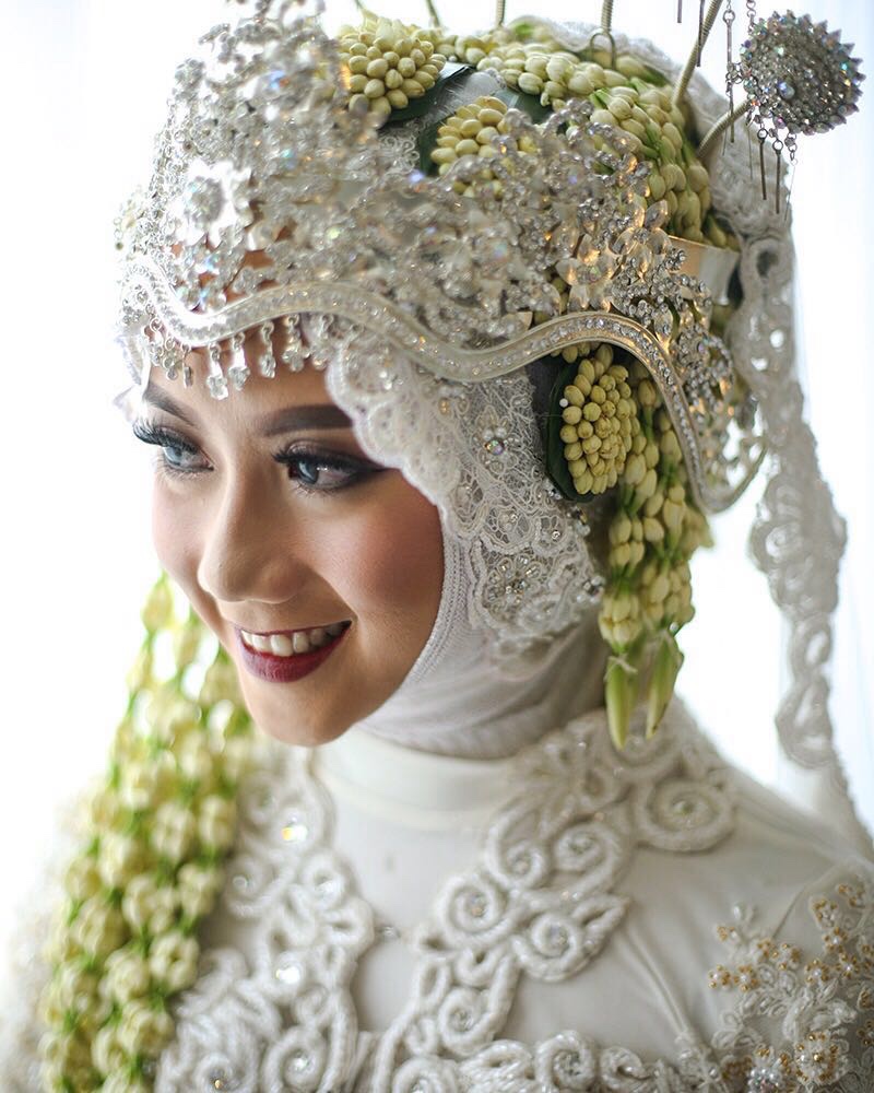 Make Up Pengantin  Sunda  Modern Saubhaya Makeup