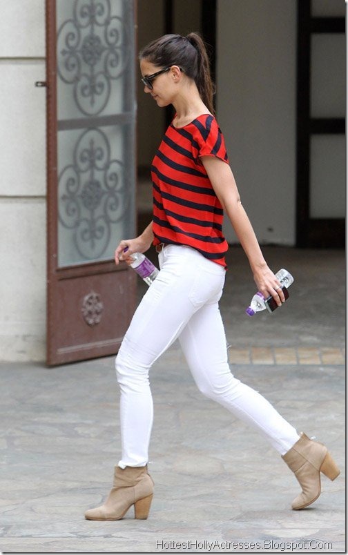 Katie Holmes Hot in Tight White Pants 4