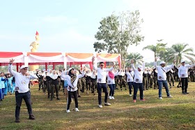 PJ Bupati Senam Sehat PKJ di Tugu Tangan Pijoan 