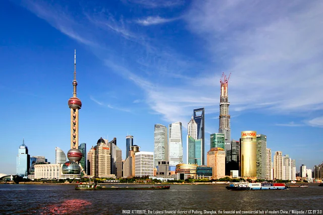 The Lujiazui financial district of Pudong, Shanghai, the financial and commercial hub of modern China / Wikipedia /  CC BY 3.0