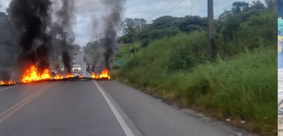 Manifestantes bloqueiam trecho da BR-415 em Itabuna, no sul da Bahia, e pedem retorno do pagamento de aluguel social￼