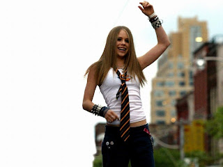 Free unwatermarked wallpapers of Avril Lavigne at Fullwalls.blogspot.com