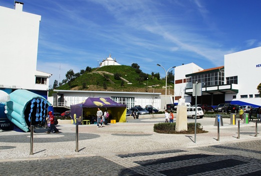 Porto de Mós - praça armenio marques