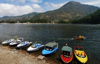 "Indahnya Danau Telaga Sarangan"