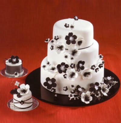 Williamsandsonoma on Amazing Cakes By Vanessa   Mini Wedding Cakes