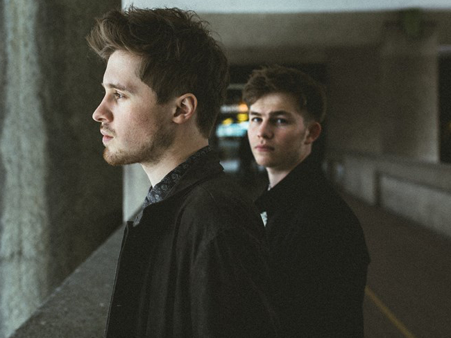 Aquilo divulga o single ‘So Close to Magic’ do álbum de estreia ‘Silhouettes’