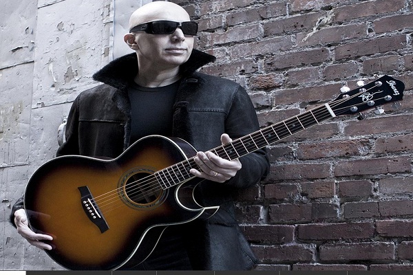 Ternyata, Inilah Gitar Akustik Favorit Joe Satriani