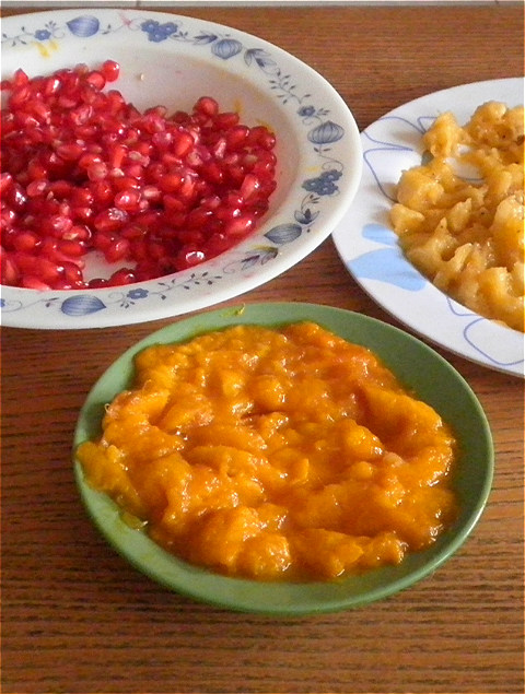 Pomegranate & Mango Baked Oatmeal