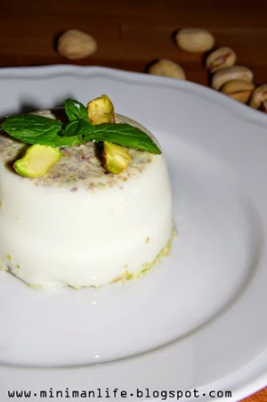 http://minimanlife.blogspot.com/2013/08/panna-cotta-deser-warty-grzechu.html