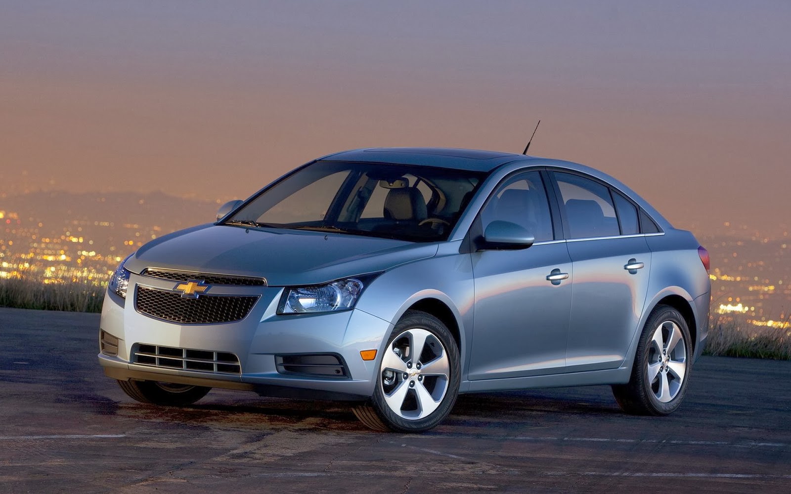 http://www.crazywallpapers.in/2014/03/chevrolet-cruze-hd-wide-pictures.html