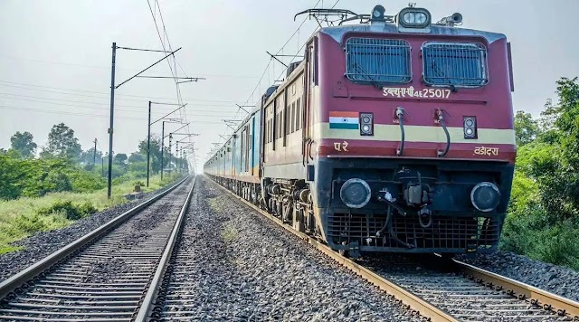 Indian Railway: ટ્રેનોમાં વેઈટિંગ લિસ્ટની ઝંઝટમાંથી મળશે છૂટકારો, રેલવેએ શોધી કાઢ્યો રસ્તો