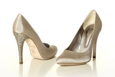 Short Heel Wedding Shoes on 2012 Wedding Shoes Photo