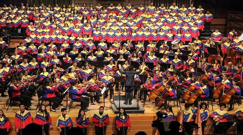 Orquesta más grande del mundo promete crecer y romper más récords en 2023