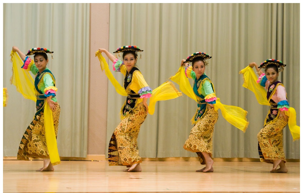 Tarian Lenggo kebudayaan bima dompu