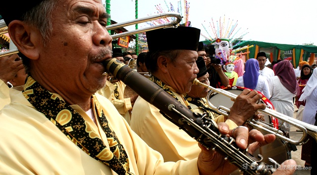 Beberapa Alat Musik Harmonis di Indonesia - Gambar Alat Musik