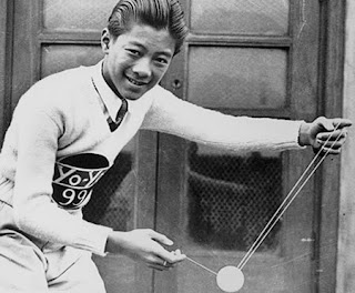 13-year-old World Yo-Yo champion Harvey Lowe insured his hands