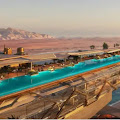 Arab Saudi Membangun Kolam Renang Setinggi 1.500 kaki yang hampir 4 kali lebih Panjang dari yang ada di Dubai.