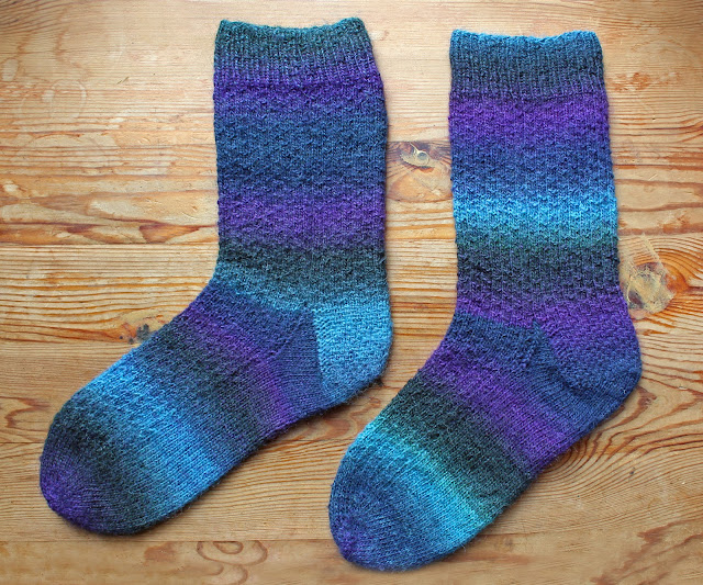 The Butterfly Balcony: Knit It - Star Trek Socks Knitting Pattern