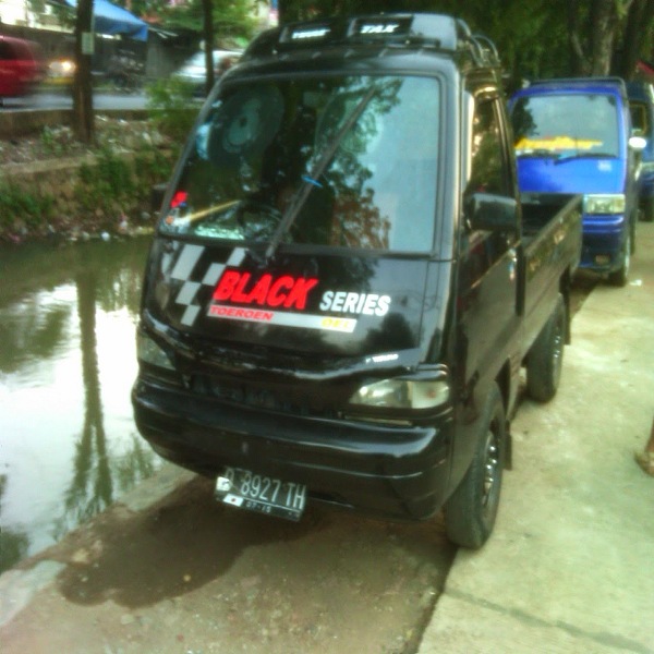 Foto modifikasi  mobil  pick up ceper  mega carry  1 5 grand 