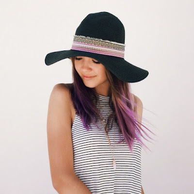 https://natylovesnutella.blogspot.sk/2016/07/girl-with-hat-and-purple-hair.html